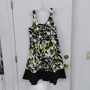 Dressbarn 14W Black White Green Abstract Fit & Flare Dress